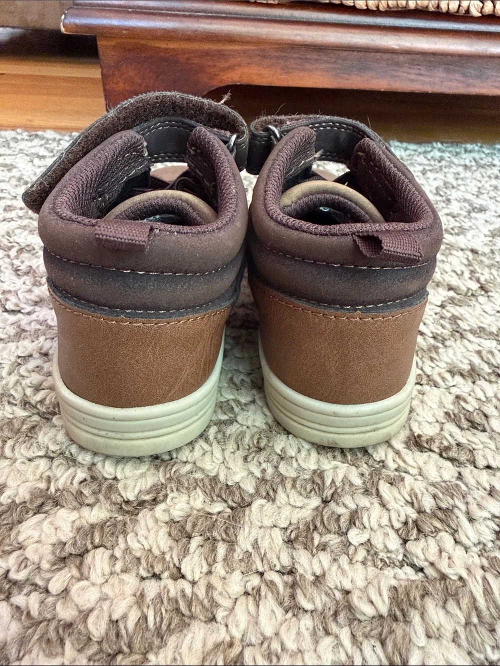 OSHKOSH B’GOSH Brown High-Top Boots Toddler Size 9